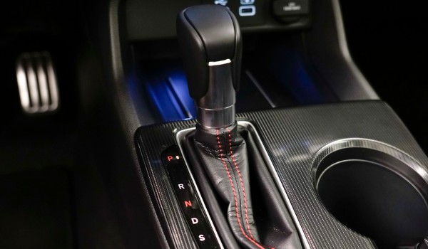 本田思域變速箱怎么樣 變速迅捷無(wú)頓挫感(采用CVT無(wú)級(jí)變速箱)