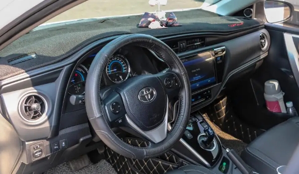 卡羅拉車子怎么樣 乘儲空間充裕（安全性能同級領(lǐng)先）