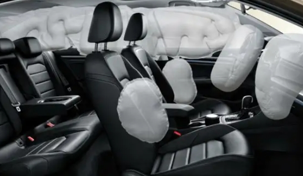 大眾寶來(lái)到底怎么樣 車身長(zhǎng)4.6米（百公里綜合油耗5L）