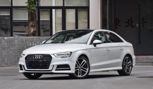 奧迪a3保值率高嗎 同級(jí)緊湊型車中排名第55（市場(chǎng)成交價(jià)最低8萬）