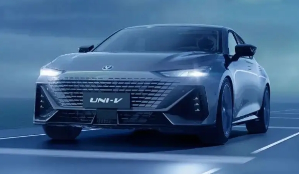 長(zhǎng)安uni-v是什么變速箱 僅有一種變速箱搭配（7擋濕式雙離合）