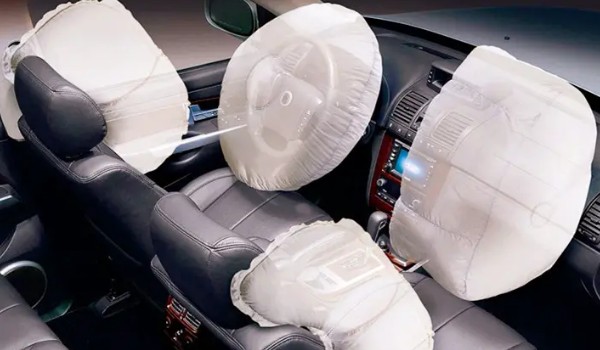 大眾寶來(lái)的安全性怎么樣 主動(dòng)安全配置豐富(采用六個(gè)安全氣囊)