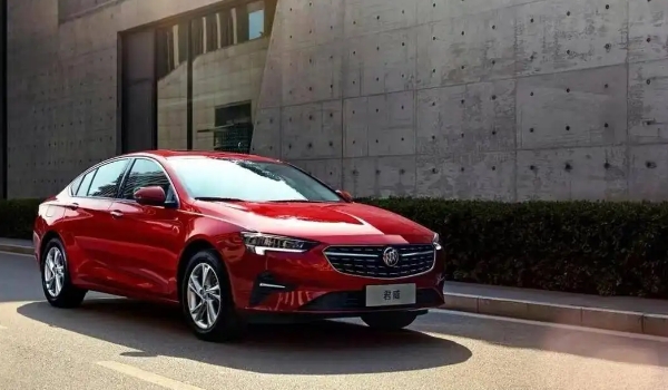 別克君威車(chē)身尺寸是多少 長(zhǎng)寬高4904*1863*1461mm