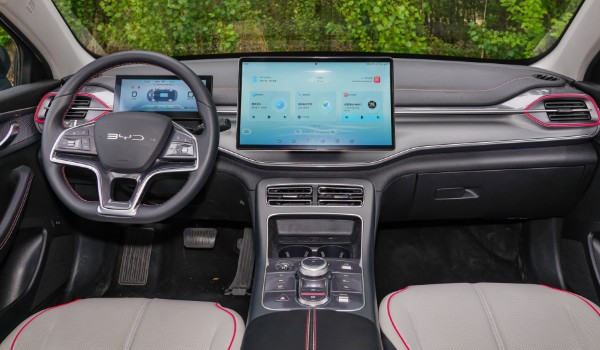 比亞迪驅(qū)逐艦05值得買(mǎi)嗎 值得購(gòu)買(mǎi)(動(dòng)力充沛配置豐富)