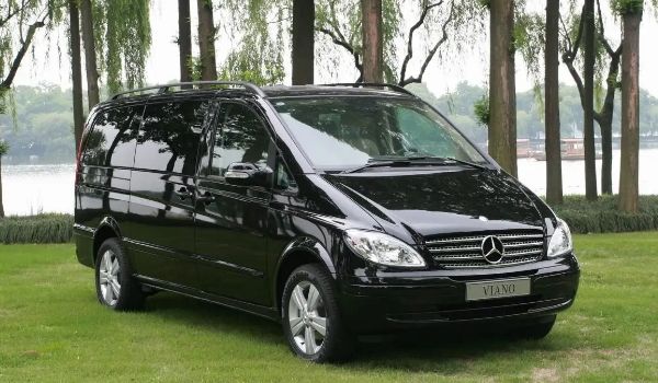 奔馳6座商務(wù)車大全價(jià)格，僅兩款車型且在國(guó)內(nèi)市場(chǎng)停售