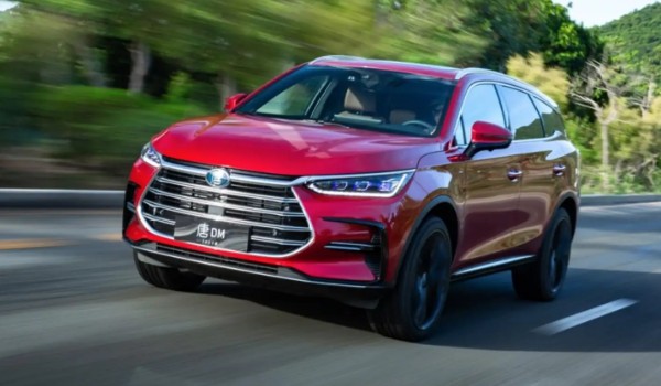 護(hù)衛(wèi)艦07會(huì)比比亞迪唐便宜嗎 價(jià)格是差不多的(尺寸配置相差無幾)