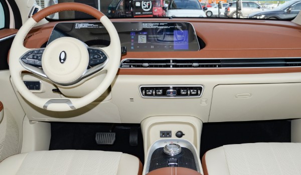 歐拉好貓2022新款電動(dòng)汽車(chē)怎么樣 配置功能豐富(續(xù)航可達(dá)501km)