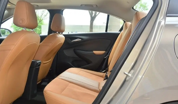 別克凱越口碑怎么樣，最滿意的就是其價(jià)格（上路7萬且配置豐富）