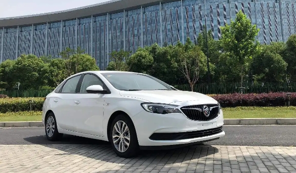 別克英朗油耗怎么樣，實測百公里油耗6L（搭載1.5L和1.3T兩款發(fā)動機）