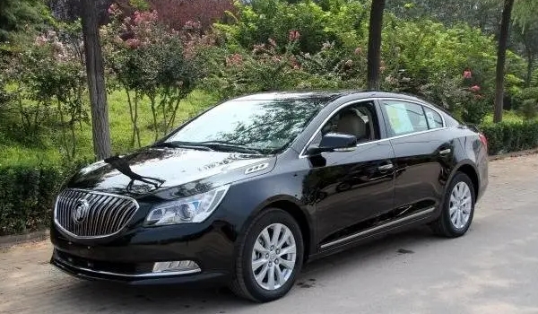 君越二手車報(bào)價(jià)，市場(chǎng)最低成交價(jià)僅1萬(wàn)（保值率水平中等偏上）