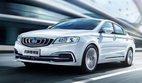 吉利博瑞怎么樣值得購(gòu)買(mǎi)嗎，動(dòng)力性能充沛（油耗實(shí)測(cè)9L起）