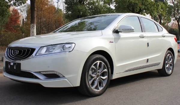 吉利博瑞怎么樣值得購(gòu)買(mǎi)嗎，動(dòng)力性能充沛（油耗實(shí)測(cè)9L起）