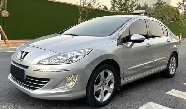 2010款標致408費油嗎，實測百公里油耗7L起（搭載1.6L和2.0L發(fā)動機）