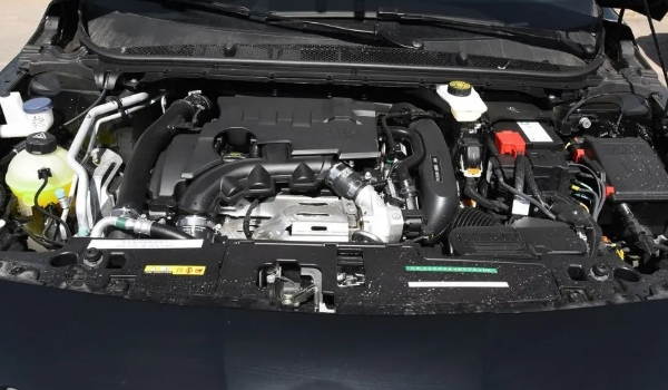 2010款標致408費油嗎，實測百公里油耗7L起（搭載1.6L和2.0L發(fā)動機）