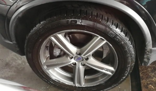 沃爾沃xc90輪胎是什么牌子 采用米其林輪胎(抓地性強舒適性高)