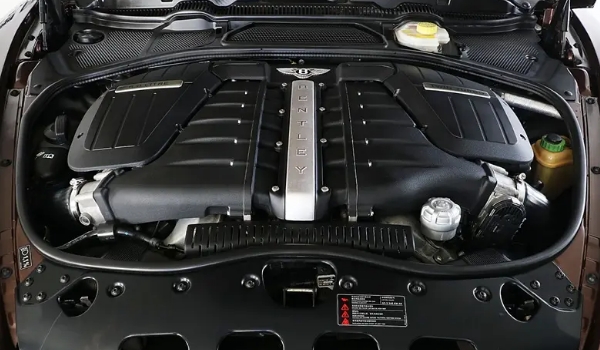 開(kāi)賓利歐陸的都什么人，富豪很少親自上手開(kāi)（有網(wǎng)紅和司機(jī)兩類）