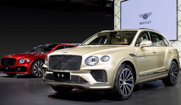 賓利最新款suv價(jià)格，添越2022款售價(jià)269萬(wàn)起