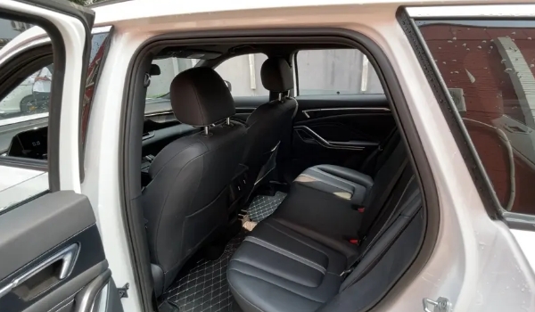 奔騰t55配置參數(shù)，1.5T動(dòng)力同級優(yōu)秀（主被動(dòng)安全配置全面）