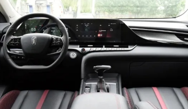 奔騰t55配置參數(shù)，1.5T動(dòng)力同級優(yōu)秀（主被動(dòng)安全配置全面）