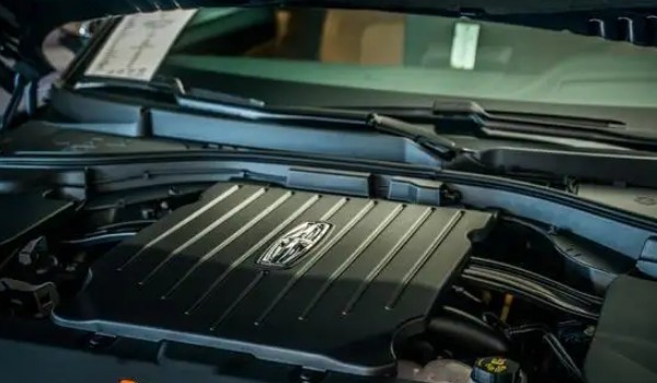 林肯飛行家參數(shù)及配置如何 車身長達(dá)5米(搭載3.0T六缸發(fā)動機(jī))