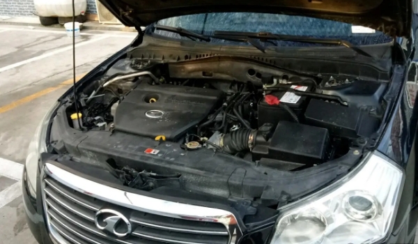 08老款奔騰b70油耗，實測百公里油耗8L（搭載2.0L和1.8T兩款發(fā)動機）