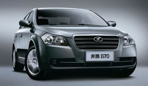 08老款奔騰b70油耗，實測百公里油耗8L（搭載2.0L和1.8T兩款發(fā)動機）