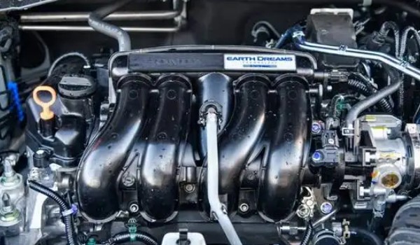 本田飛度的發(fā)動(dòng)機(jī)是地球夢發(fā)動(dòng)機(jī)嗎 是地球夢發(fā)動(dòng)機(jī)(1.5L發(fā)動(dòng)機(jī))