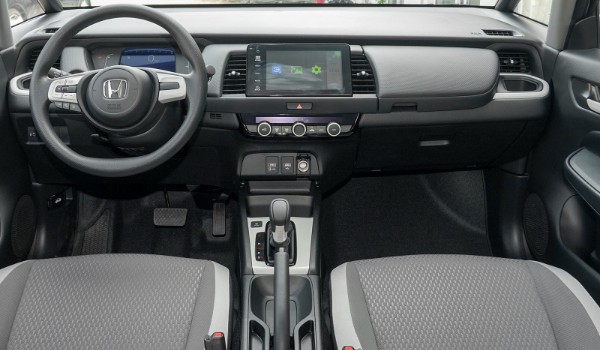 本田飛度是合資車還是國(guó)產(chǎn)車 中日合資車(采用CVT無(wú)級(jí)變速箱)