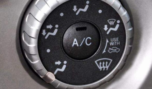 ac是什么意思車上的，車載空調(diào)的制冷開關(guān)
