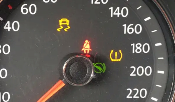 胎壓故障燈怎么消除 兩種消除方式操作簡單（胎壓監(jiān)測保護(hù)輪胎）