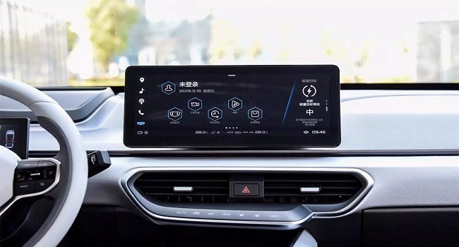 吉利電動(dòng)汽車(chē)5萬(wàn)左右，續(xù)航322km充電半小時(shí)