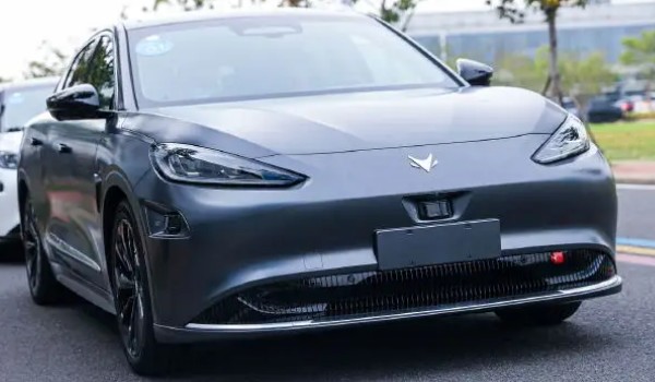 華為汽車(chē)氫能源車(chē)價(jià)格 極狐阿爾法s售價(jià)39萬(wàn)一臺(tái)