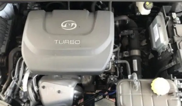 七座商務(wù)車(chē)10萬(wàn)以內(nèi) 五菱佳辰售價(jià)6萬(wàn)(搭載1.5T發(fā)動(dòng)機(jī))