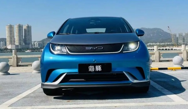 10萬左右的新能源汽車推薦 海豚續(xù)航達401km(售價僅10萬元)