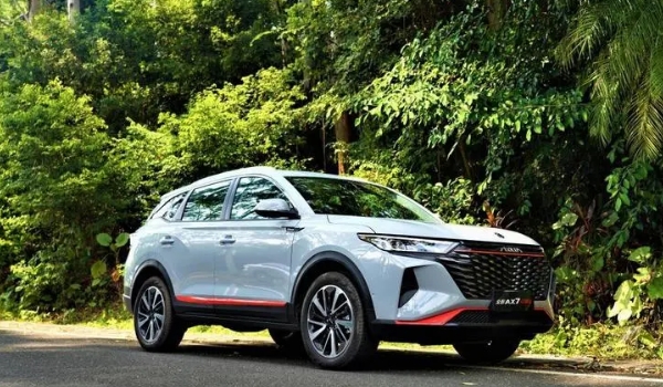 東風(fēng)風(fēng)神ax7多少錢一輛，最新2022款報(bào)價(jià)9萬起