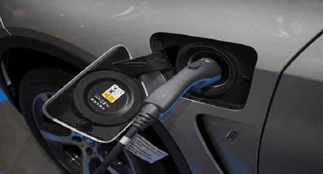 混動(dòng)和插電混動(dòng)的區(qū)別，推薦插電式混動(dòng)車型