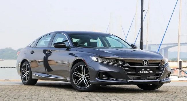 雅閣混動版和燃油版哪個好，燃油保值率都是關鍵