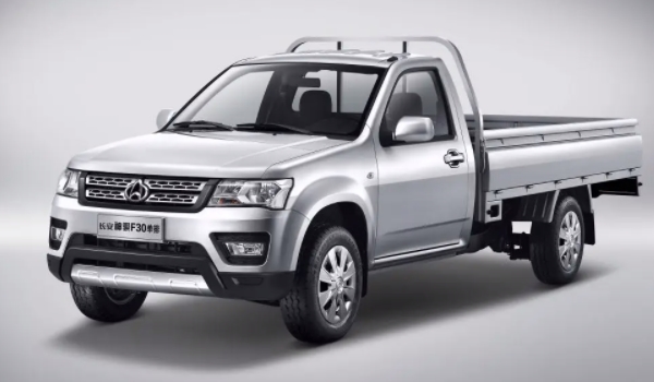 長(zhǎng)安神騏f30真實(shí)油耗 油耗表現(xiàn)百公里9.9升（實(shí)用性很好）