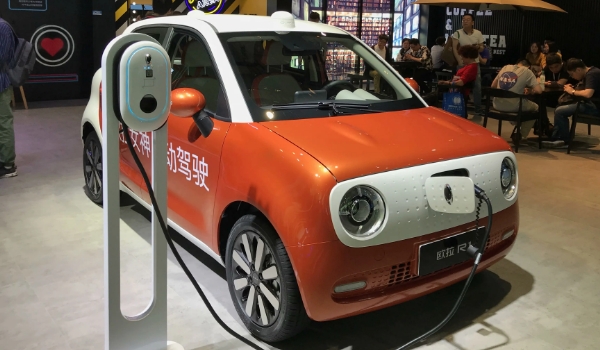 10萬元內(nèi)最好電動汽車，宏光MINIEV價格最低銷量最高