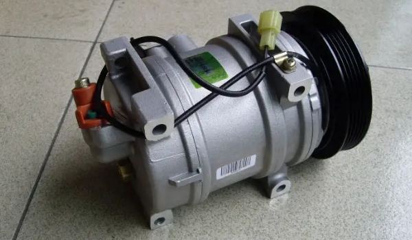 汽車空調壓縮機多少錢，具體要根據(jù)壓縮機大小而定（最小的僅需幾百塊）