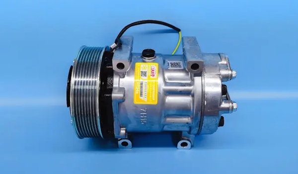 汽車空調壓縮機多少錢，具體要根據(jù)壓縮機大小而定（最小的僅需幾百塊）