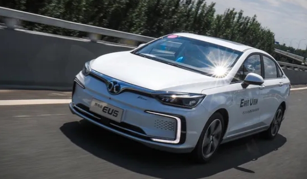 北京汽車全部車型，全系共有13款車型