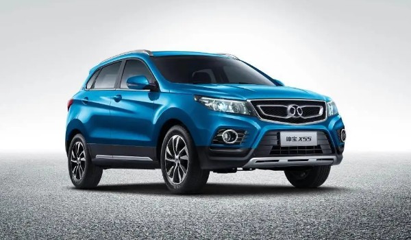 北汽紳寶x55評價 動力充沛(車身長達4405mm)