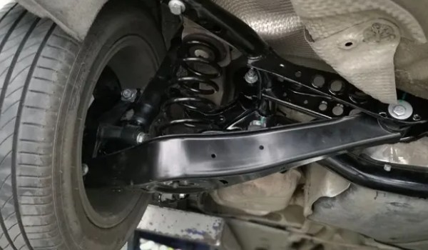 朗逸和速騰哪個(gè)好 速騰車身長達(dá)4791mm(前后采用獨(dú)立懸架)