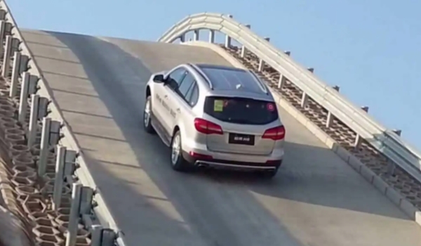 自動擋汽車的正確起步與停車 起停方式非常簡單（新手快速掌握）