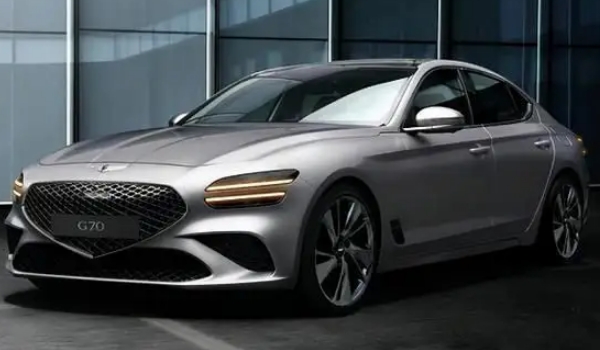 捷尼賽思g70怎么樣，搭載2.0T+8AT的動(dòng)力組成（尺寸空間寬敞舒適）