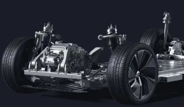 智己l7和蔚來et7哪個好 蔚來et7動力強(qiáng)(車身長達(dá)5.1米)