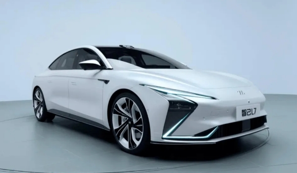 智己l7大概多少錢，市場(chǎng)最新款報(bào)價(jià)36萬起（全款落地最低38萬）