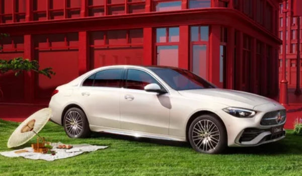 奔馳c級轎車有哪幾款，在售車型共5款（市場售價32萬起）