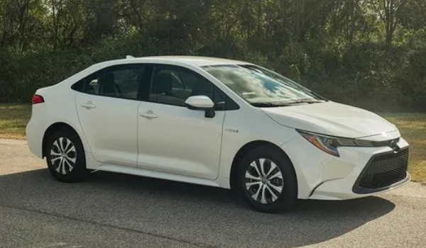 卡羅拉真實油耗多少，車主實測百公里平均油耗4L起